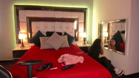 Snapshot of violetskinny chatting on December 29, 2024, 7:22 pm violetskinny online show from December 29, 2024, 7:22 pm