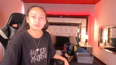 Snapshot of violetskinny chatting on January 13, 2025, 6:27 pm violetskinny online show from January 13, 2025, 6:27 pm