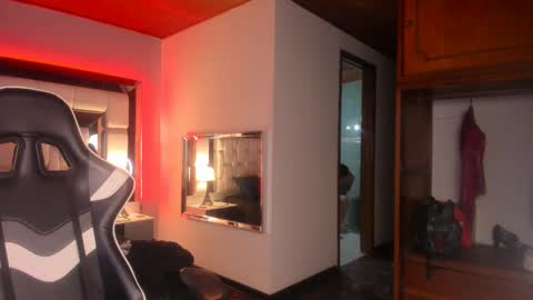 Snapshot of violetskinny chatting on January 31, 2025, 2:15 am violetskinny online show from January 31, 2025, 2:15 am