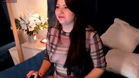 VioletStarling online show from August 6, 2026, 3:52 am