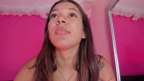 Snapshot of violett_24_ chatting on March 6, 2025, 12:30 pm violett_24_ online show from March 6, 2025, 12:30 pm