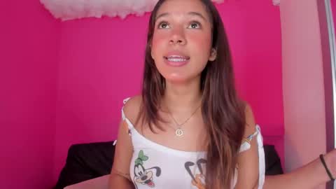 Snapshot of violett_24_ chatting on March 8, 2025, 3:02 pm violett_24_ online show from March 8, 2025, 3:02 pm