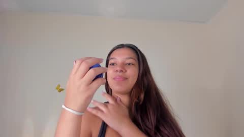 Snapshot of violett_24_ chatting on November 4, 2025, 7:02 pm violett_24_ online show from November 4, 2025, 7:02 pm