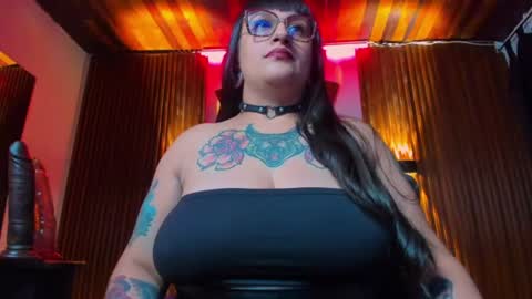 violett_8 online show from July 26, 2026, 12:08 am