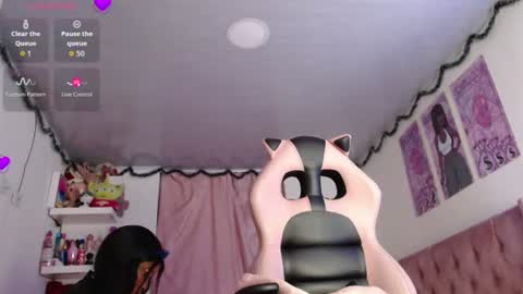violett_brown9 online show from July 5, 2026, 7:04 am