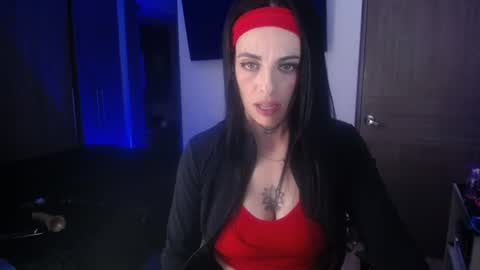 violett  Independent model online show from July 28, 2026, 3:13 am