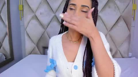 Violett  online show from March 20, 2026, 8:46 pm