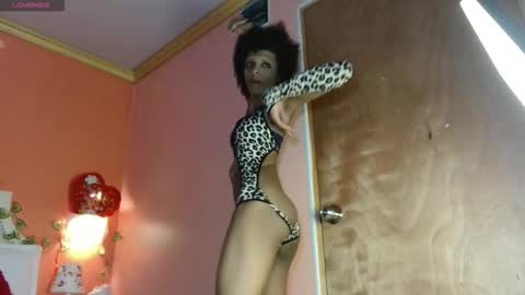 V I O L E T T E  online show from February 26, 2026, 9:47 pm