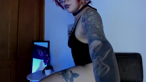 Snapshot of violett_sykes chatting on April 11, 2026, 6:18 am violett_sykes online show from April 11, 2026, 6:18 am
