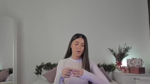 violetta_finch online show from January 19, 2025, 2:17 pm
