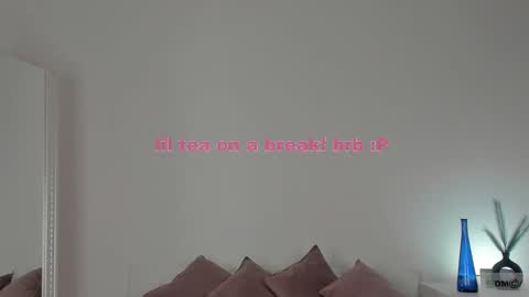 violetta_finch online show from February 13, 2025, 11:28 am