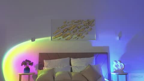 Snapshot of violetta_finch chatting on May 7, 2026, 10:20 am violetta_finch online show from May 7, 2026, 10:20 am