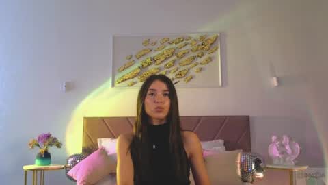 Snapshot of violetta_finch chatting on July 1, 2026, 11:56 am violetta_finch online show from July 1, 2026, 11:56 am