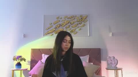 Snapshot of violetta_finch chatting on July 15, 2026, 1:16 pm violetta_finch online show from July 15, 2026, 1:16 pm