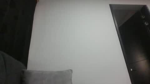 Snapshot of violetta_m_ chatting on April 29, 2026, 3:27 pm Violeta online show from April 29, 2026, 3:27 pm
