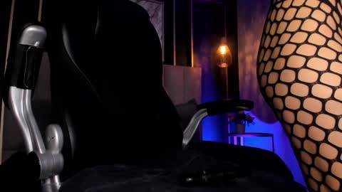 Violetta nur online show from December 30, 2024, 4:53 am