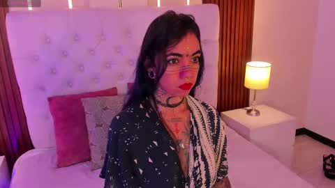 violettaalemida online show from September 22, 2025, 12:18 pm