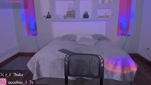 ViolettaBaker online show from September 9, 2025, 7:24 pm