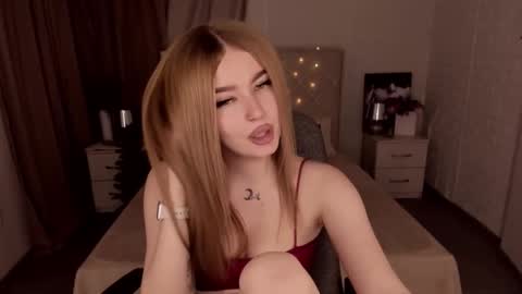 Snapshot of violettaotis chatting on January 17, 2025, 2:28 pm ViolettaOtis online show from January 17, 2025, 2:28 pm