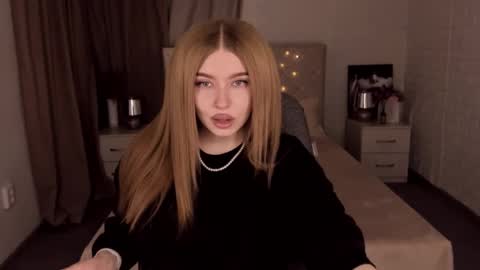 Snapshot of violettaotis chatting on January 29, 2025, 11:20 am ViolettaOtis online show from January 29, 2025, 11:20 am