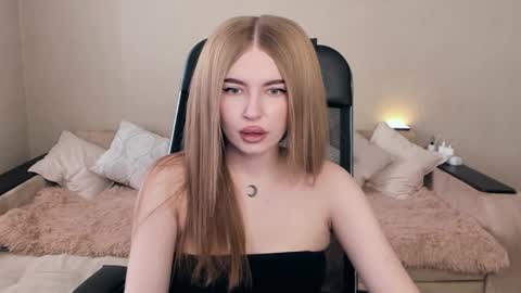 Snapshot of violettaotis chatting on March 3, 2025, 10:17 am ViolettaOtis online show from March 3, 2025, 10:17 am