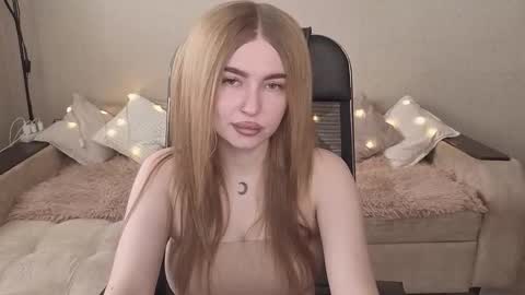 Snapshot of violettaotis chatting on October 12, 2025, 9:30 am ViolettaOtis online show from October 12, 2025, 9:30 am