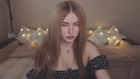 Snapshot of violettaotis chatting on November 8, 2025, 12:05 pm ViolettaOtis online show from November 8, 2025, 12:05 pm