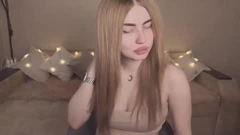 Snapshot of violettaotis chatting on November 13, 2025, 9:08 am ViolettaOtis online show from November 13, 2025, 9:08 am