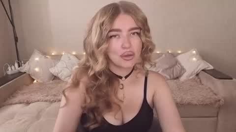 ViolettaOtis online show from July 25, 2026, 10:24 am