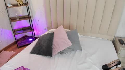 violettarousee online show from April 7, 2026, 10:31 pm