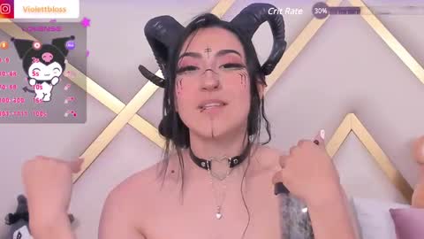 Snapshot of violettbloss chatting on January 25, 2025, 7:17 am Violeta online show from January 25, 2025, 7:17 am