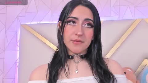 Snapshot of violettbloss chatting on January 28, 2025, 9:19 pm Violeta online show from January 28, 2025, 9:19 pm