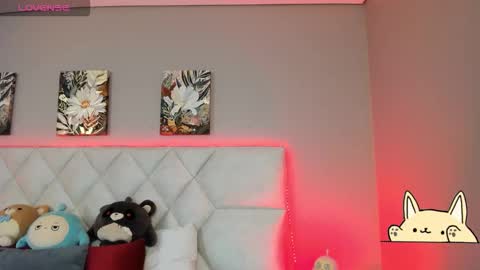 Snapshot of violettbloss chatting on September 27, 2025, 3:44 am Violeta online show from September 27, 2025, 3:44 am