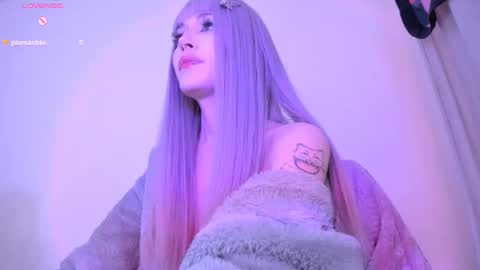 Snapshot of violettbones chatting on December 19, 2024, 3:51 am Violett online show from December 19, 2024, 3:51 am