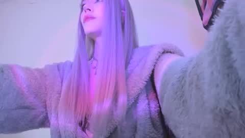 Snapshot of violettbones chatting on December 26, 2024, 4:43 am Violett online show from December 26, 2024, 4:43 am