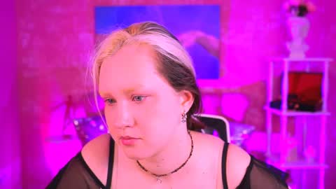 Violett online show from June 9, 2026, 6:14 am