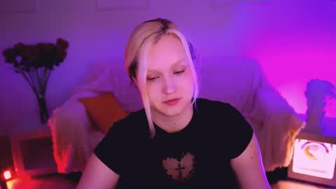 Violett online show from June 23, 2026, 8:12 am