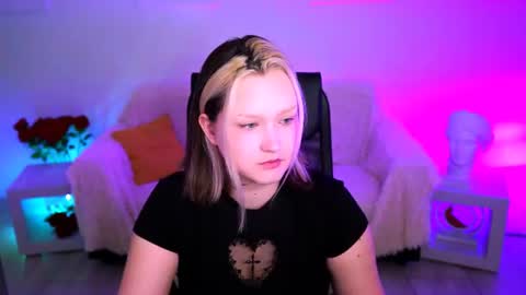 Violett online show from July 4, 2026, 8:09 am