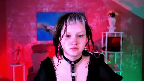 Violett online show from July 14, 2026, 6:18 am