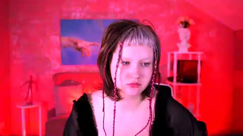 Violett online show from July 16, 2026, 6:19 am