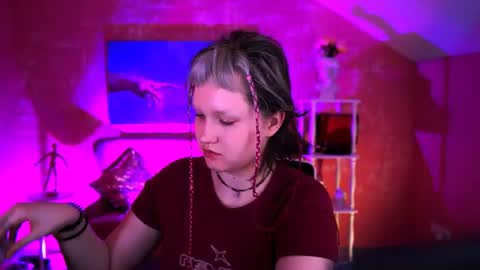 Violett online show from July 20, 2026, 6:17 am