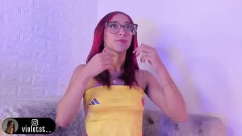 violetwinters_ online show from June 18, 2026, 3:51 am