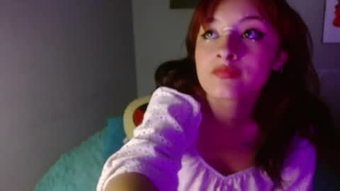 viollet_saens online show from May 30, 2026, 7:11 pm