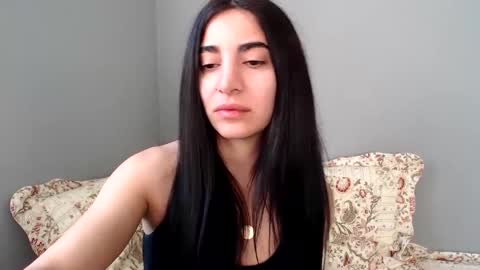 viorett online show from November 20, 2025, 4:01 am