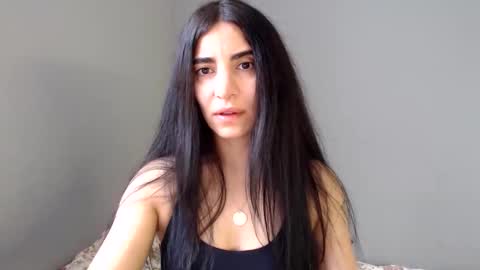 viorett online show from November 22, 2025, 3:49 am