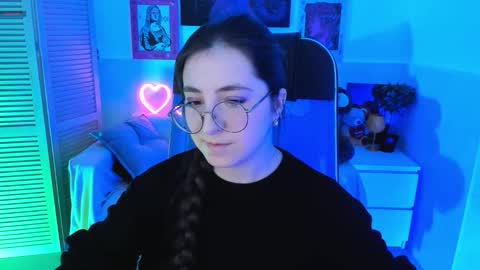 Snapshot of virtualvoyant chatting on October 13, 2025, 7:19 am your love online show from October 13, 2025, 7:19 am