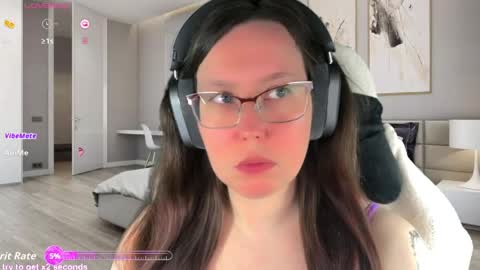 Victoria Romans online show from May 25, 2026, 2:17 am