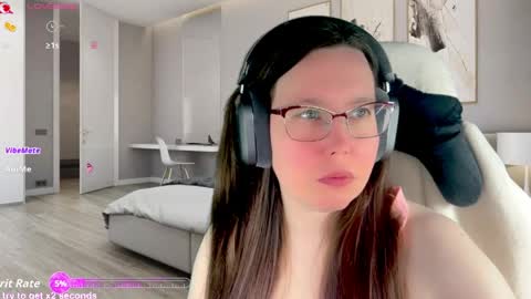 Victoria Romans online show from June 2, 2026, 11:18 pm