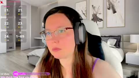 Victoria Romans online show from July 16, 2026, 12:00 pm