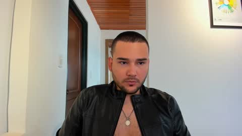 Vito Ferrer online show from February 3, 2025, 12:36 pm